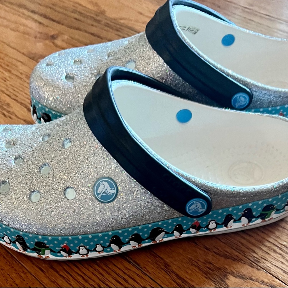 Crocs Limited Edition Glitter Penguin Clog Mule W8/M6 (Fit Like W7/M5) - Picture 3 of 4